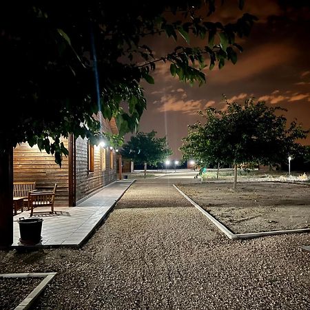 Granja Escuela Con Bungalows San Martin De La Vega Exterior photo
